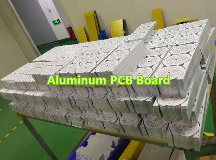 Aluminum PCB vs. Standard FR4: Best Choice for Thermal Needs